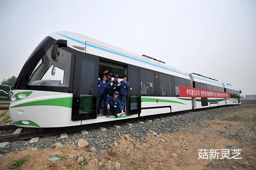 世界首列氫燃料混合動力有軌電車在唐山下線